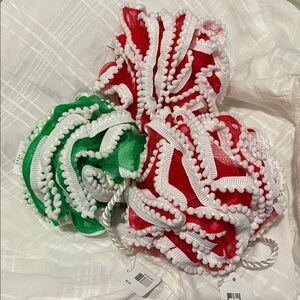 NEW- Bath & Body Works - 3 Holiday Bath Loofahs